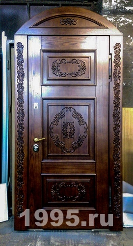 Дверь с узорами