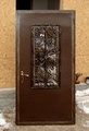 Установленная дверь