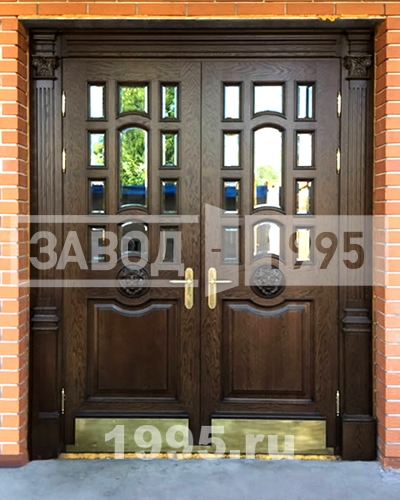 Распашная с остеклением